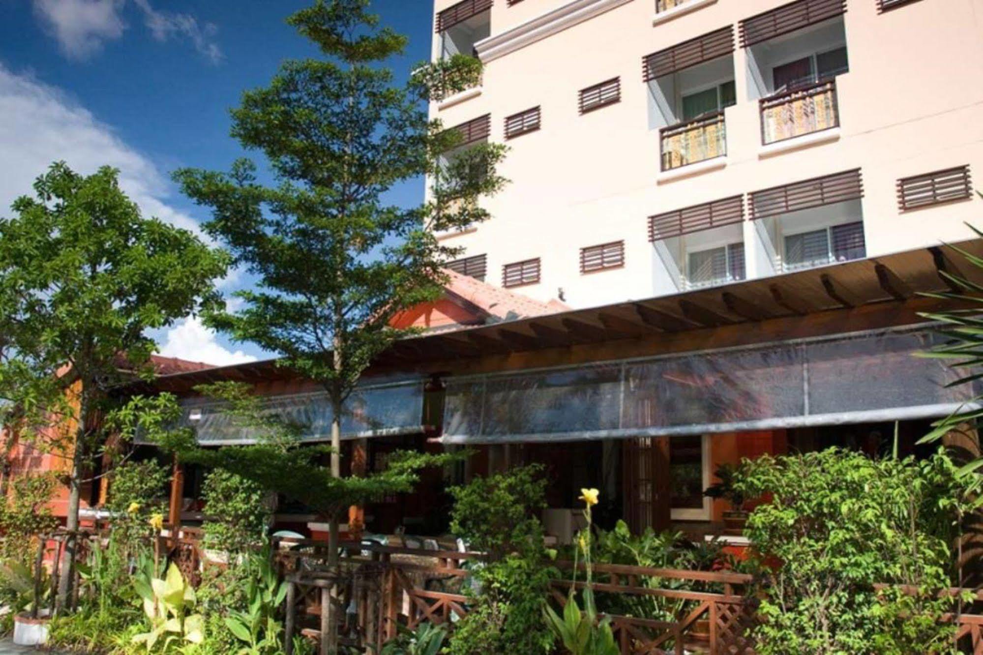 Oyo 280 Thai Garden Resort 曼谷 外观 照片