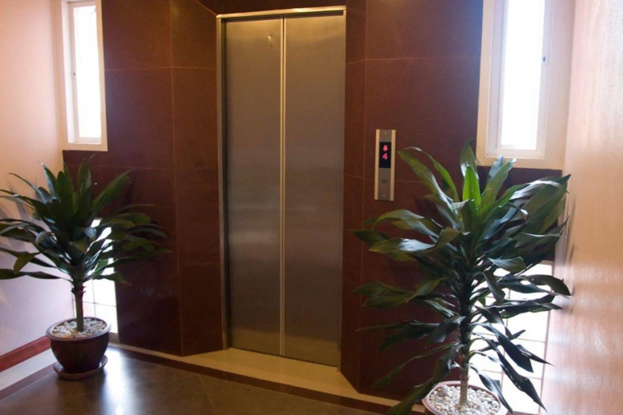 Oyo 280 Thai Garden Resort 曼谷 外观 照片
