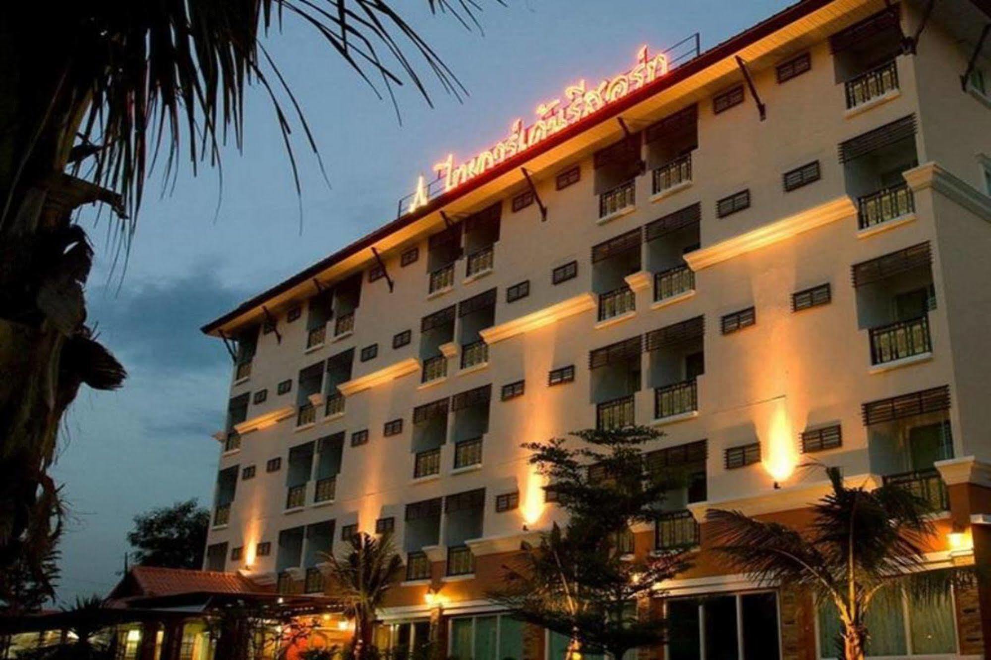 Oyo 280 Thai Garden Resort 曼谷 外观 照片