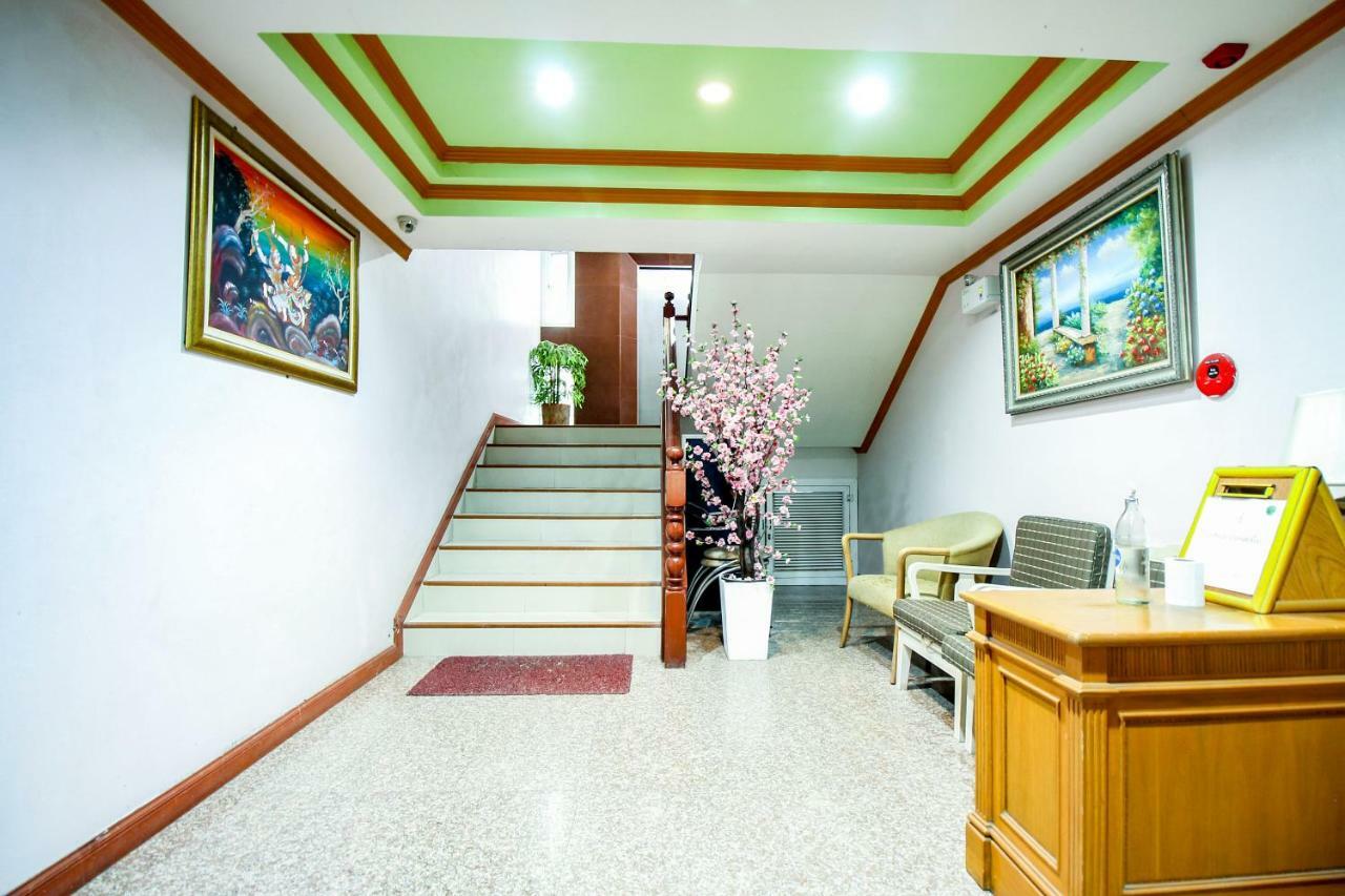 Oyo 280 Thai Garden Resort 曼谷 外观 照片